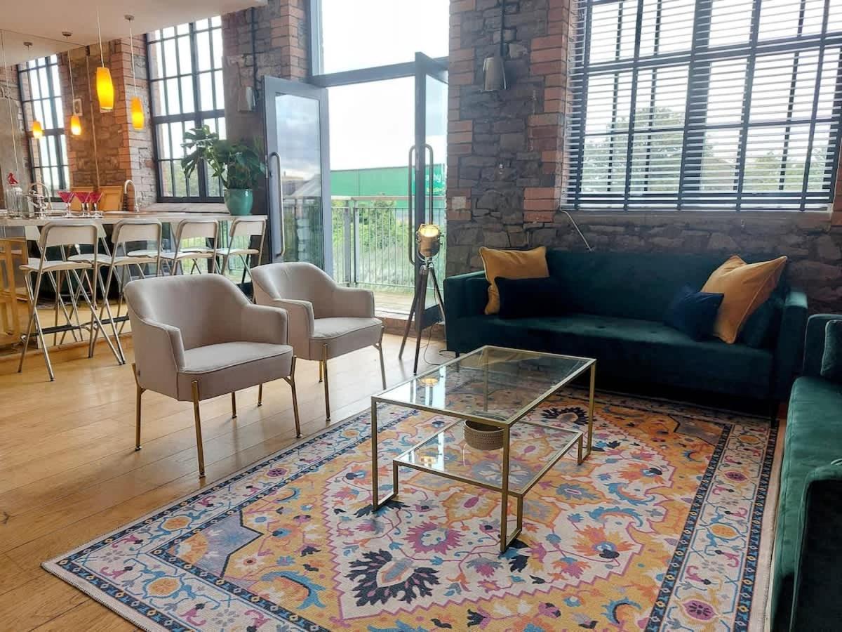 Converted Factory Loft Apartment Бристол Екстериор снимка