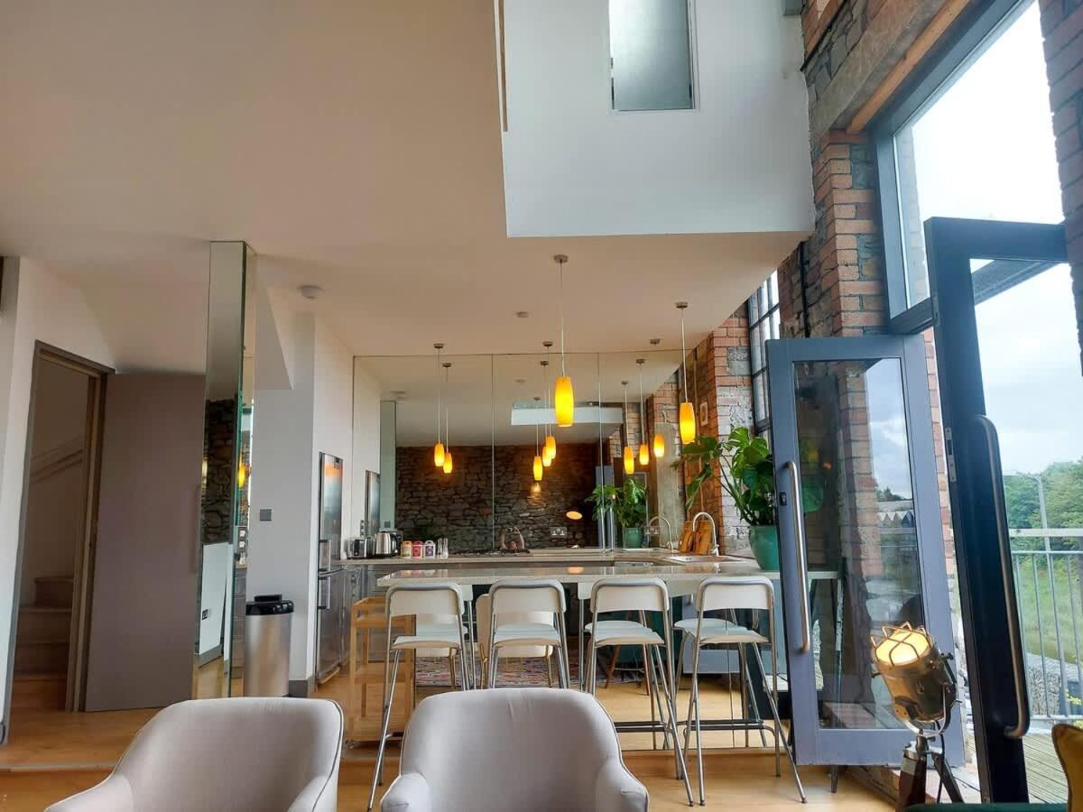 Converted Factory Loft Apartment Бристол Екстериор снимка